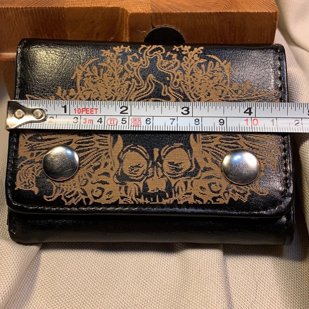 NWOT Scull/flames tri-fold real leather wallet - Picture 2 of 15